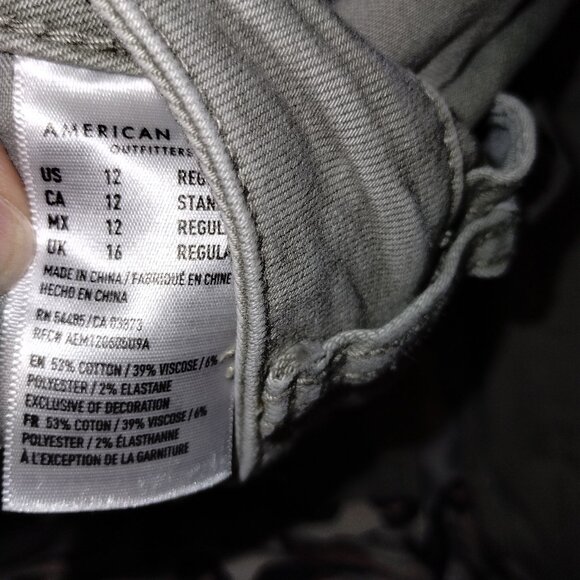 American Eagle Distressed Next Level Pale Olive Green Jeans Size 12 - Picture 4 of 4